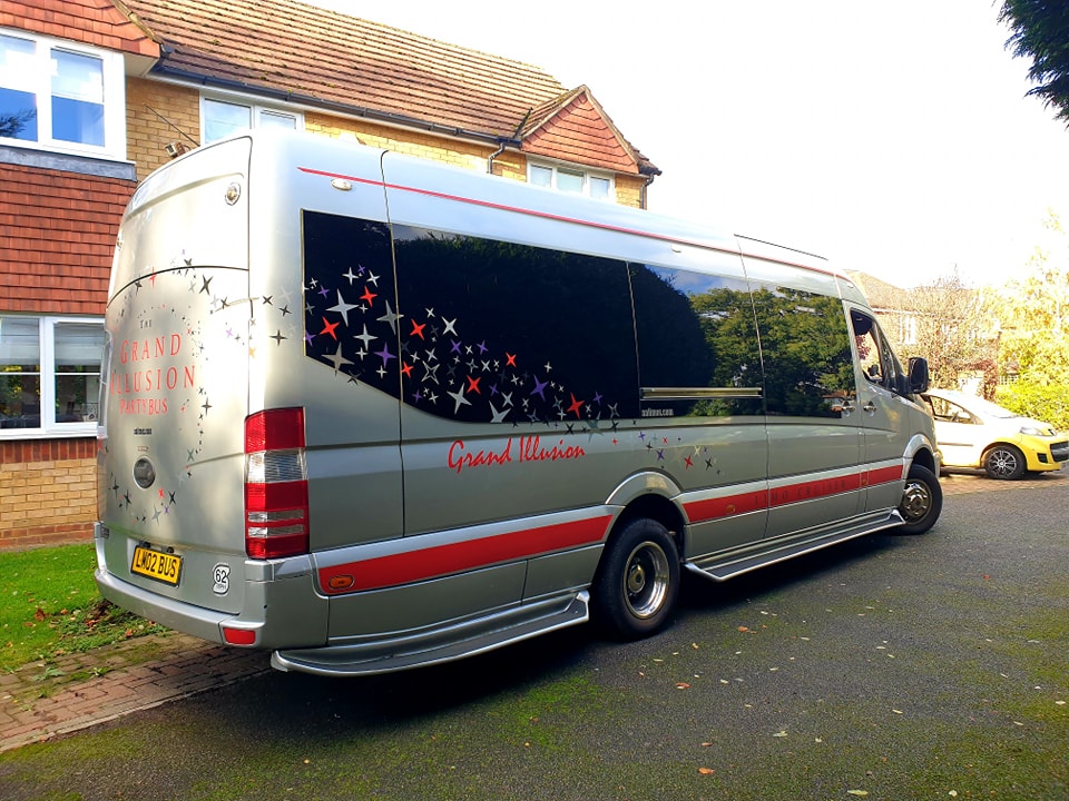 Party bus hire Durham. Party bus hire Sunderland. Perfect for school proms, birthdays, York races. The best party on wheels in the north east.